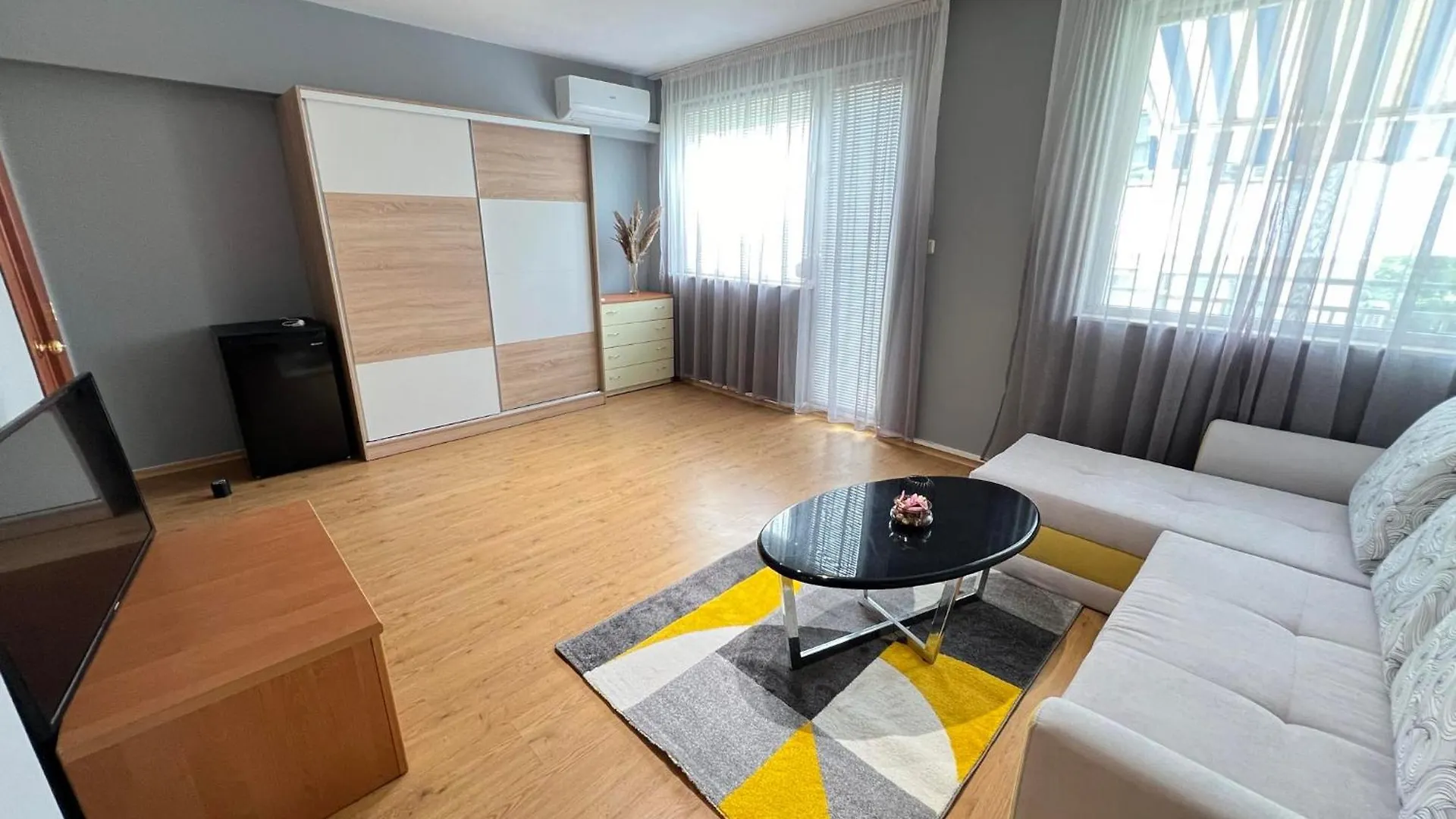Delux Art Studio Varna 0*,  Bulgaria